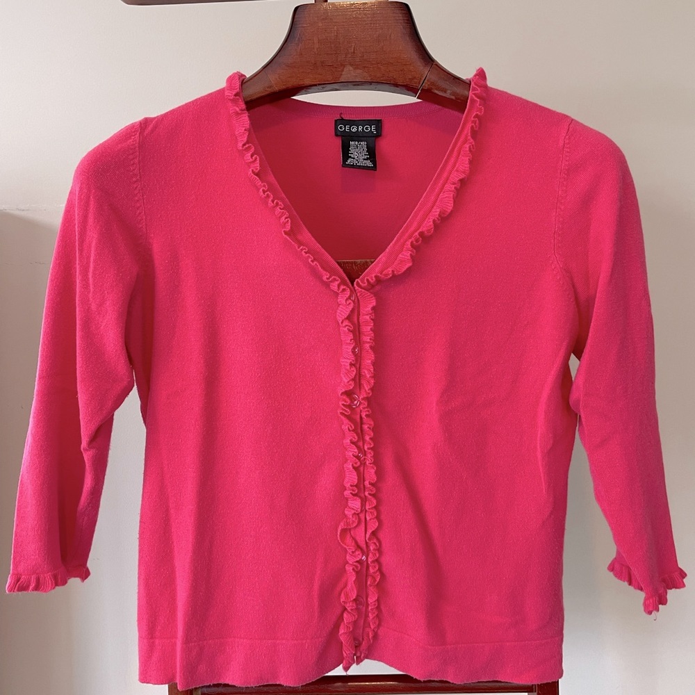 Cute ruffled v-neck cardigan
